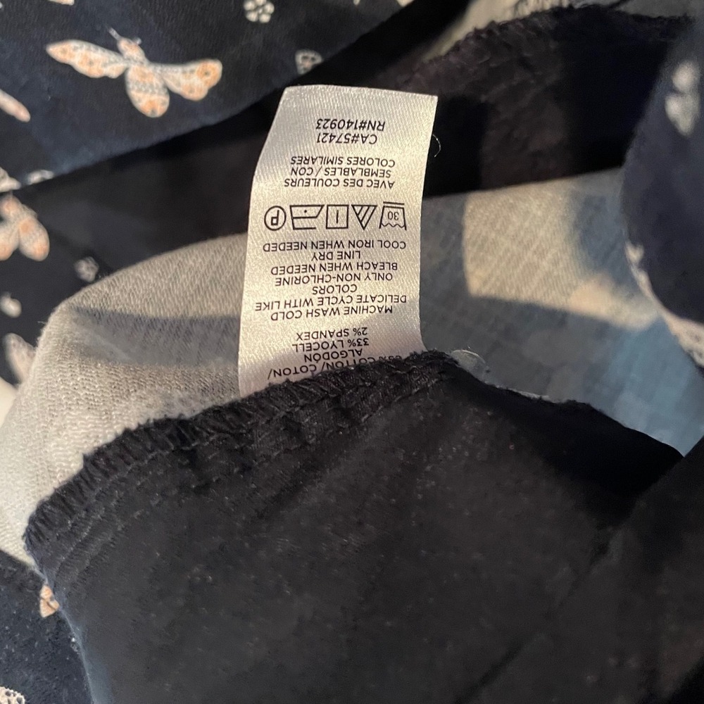 LOFT Navy Blue Bee‎ Print Riviera Shorts Womens 10 Cotton Stretch Cottagecore - Picture 4 of 7